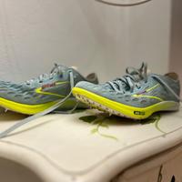 Scarpe chiodate per atletica Brooks