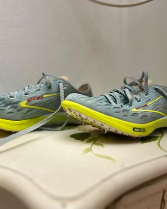 Scarpe chiodate per atletica Brooks