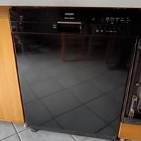 Lavapiatti Siemens Black Edition 12 coperti