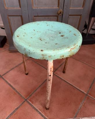 Sgabello vintage in ferro