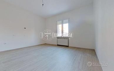 AMPIO TRILOCALE RISTRUTTURATO - VIA DEI PASSERI