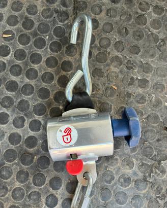 Cinghia regolatrice con gancio per disabili