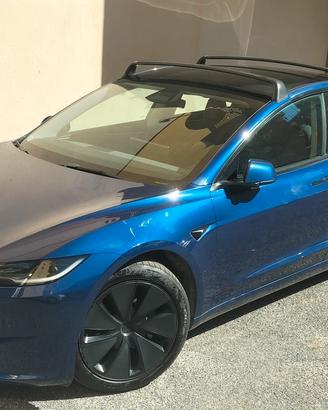 Tesla Model 3 RWD Highland – 09/2024 – 36.700 km –