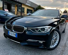 BMW Serie 318d Touring Luxury " DA VETRINA " 2013