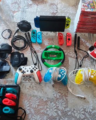 Nintendo Switch + accessori 
