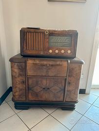 Mobile bar vintage e radio