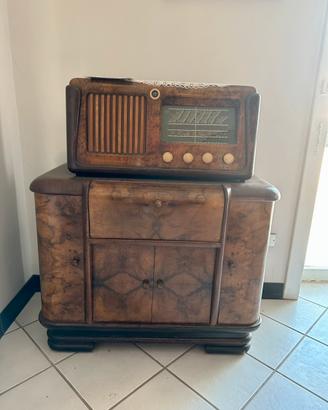 Mobile bar vintage e radio