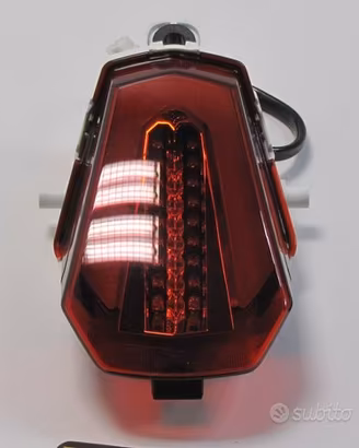 FANALE LUCE FARO POSTERIORE STOP SUZUKI GSX R 1000