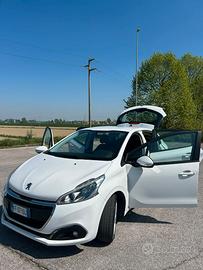 Peugeot 208 1.2 Puretech 82CV GPL - Neopatentati