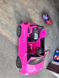 Auto giocattolo elettrica