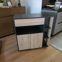 credenza grigia e legno con ruote autobloccanti