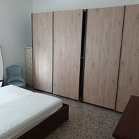 CAMERA DA LETTO: ARMADIO, LETTO, COMODINI, COMO'..