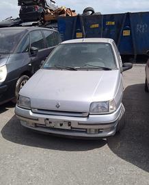 RICAMBI USATI AUTO RENAULT Clio Serie E7JT7 Benzin