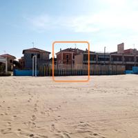 Prima fila mare elegante appartamento