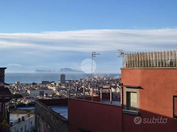 3 LOCALI A NAPOLI