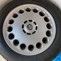 4 ruote con pneumatici invernali