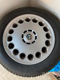 4 ruote con pneumatici invernali