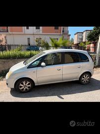 Auto opel meriva