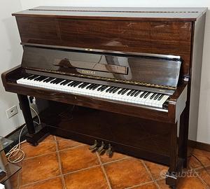 Pianoforte Verticale 88 tasti TAMAKA mod.U832 NOCE