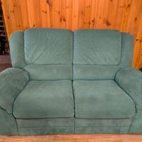 Divano con doppio relax manuale