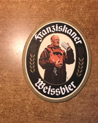 Sotttobicchierendi birra Franziskaner