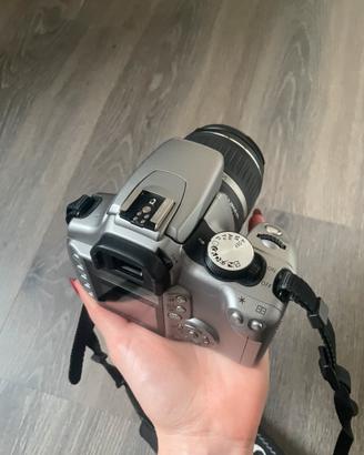 Canon EOS 300D, obiettivo kit EF-S 18-55mm