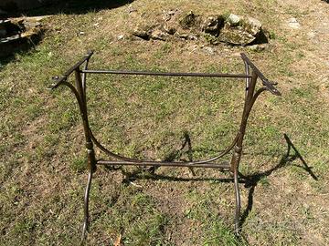 Struttura tavolo in ferro battuto