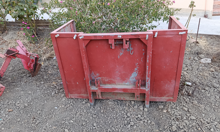 Cassone per trattore