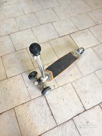 Monopattino 3 ruote. 