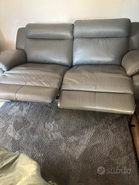 Divano e poltrona relax di Poltrone e sofà