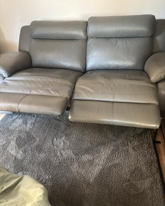 Divano e poltrona relax di Poltrone e sofà