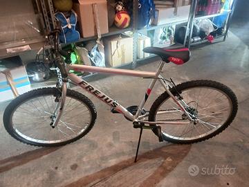 bicicletta da strada 