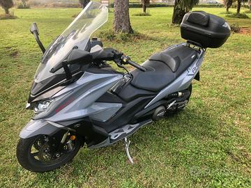 Kymco AK 550 - motore nuovo leggi bene