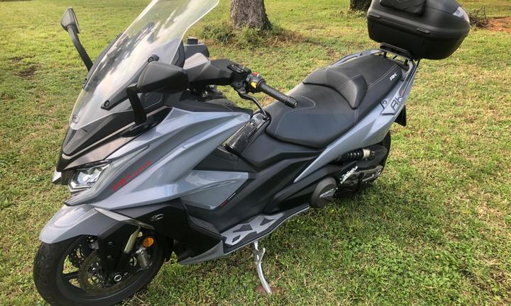 Kymco AK 550 - motore nuovo leggi bene