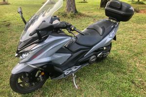 Kymco AK 550 - motore nuovo leggi bene