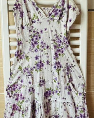 Vestito”prendisole”bianco e fiori di lillá