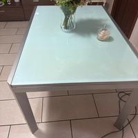 Tavolo allungabile in vetro