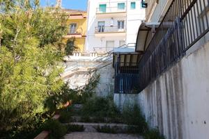 Un'oasi di 1.500 mq sospesa tra storia,mare, cielo