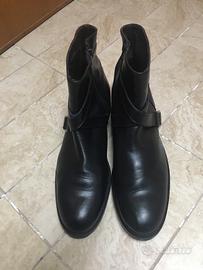 Stivaletto in pelle nero