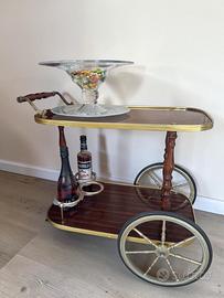 carrello porta vivande vintage con ruote grandi