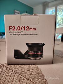 SAMYANG F2. 0/12mm con attacco Fuji
