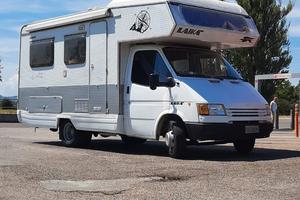 CAMPER.       LAIKA     GEMELLATO        6 POSTI