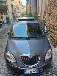auto lancia 