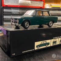 Alfa Romeo Giulia Super 1300 Minichsmps Scala 1/18