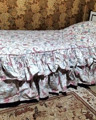 letto, materasso, comodino, copriletto,6 lenzuola