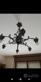 Lampadario in ferro battuto