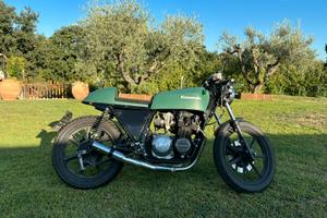 Moto cafe racer Kawasaki z400