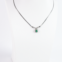 Collana con smeraldo e diamanti