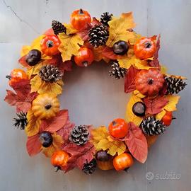 Ghirlanda autunnale fatta a mano con base in vimin