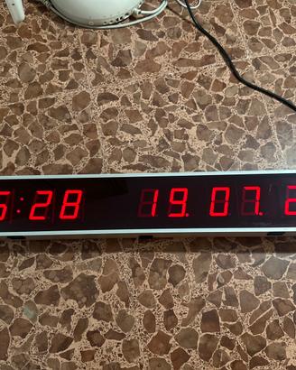 Orologio led luce rossa da appoggio o da parete